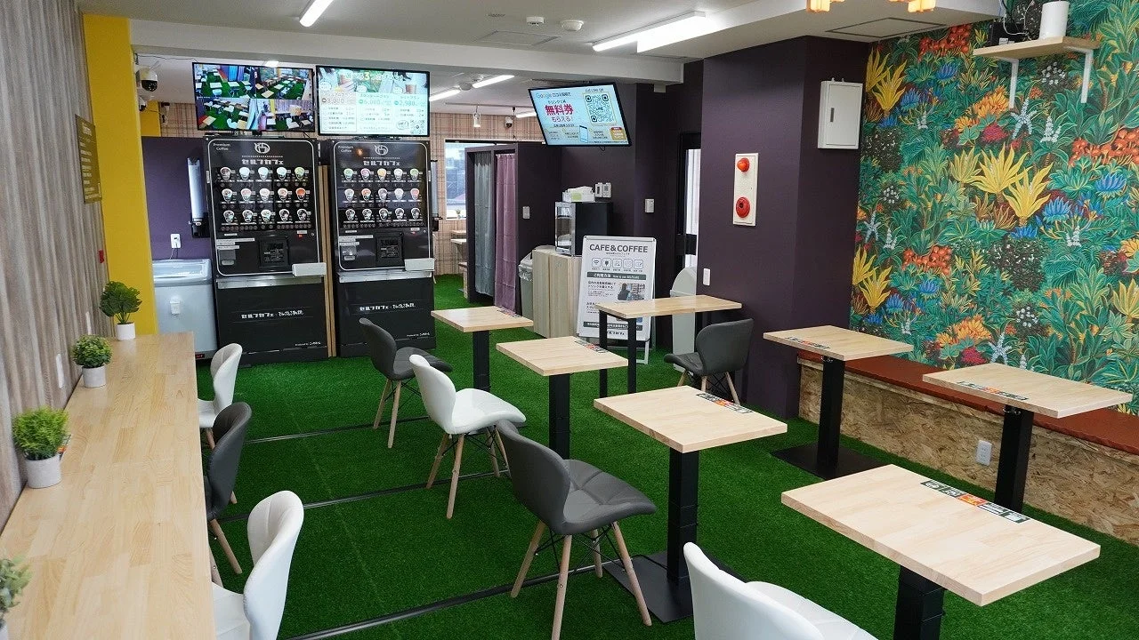 セルフサービスのドリンクコーナー