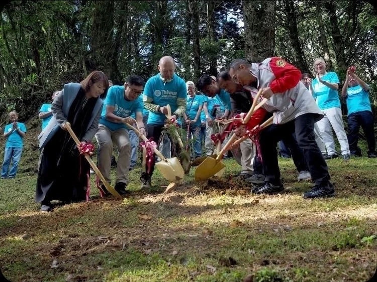 植樹活動の様子
