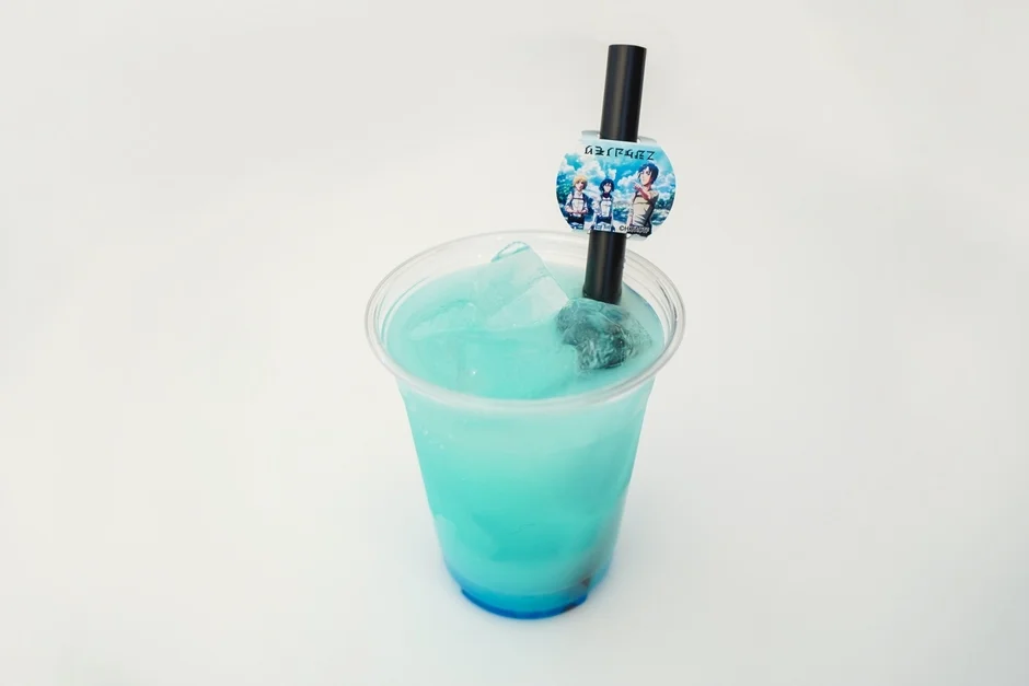 壁の向こうの海ブルーカルピス