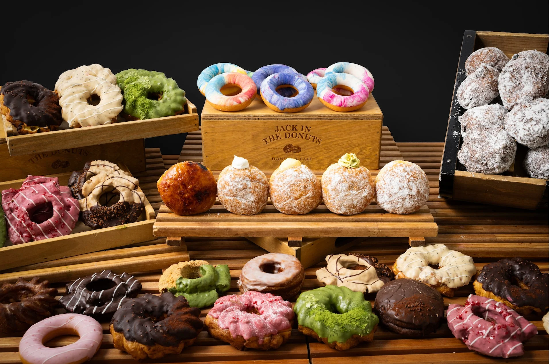 JACK IN THE DONUTSのカラフルなドーナツ