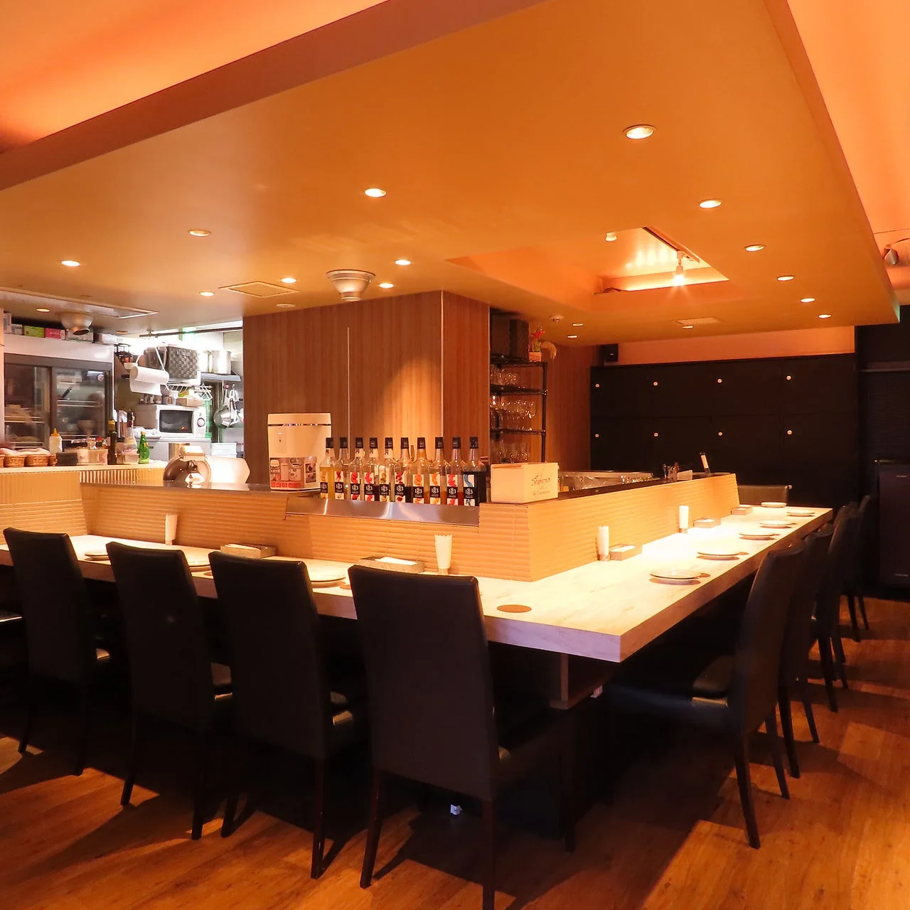 Meat & Cheese Forne カウンター席