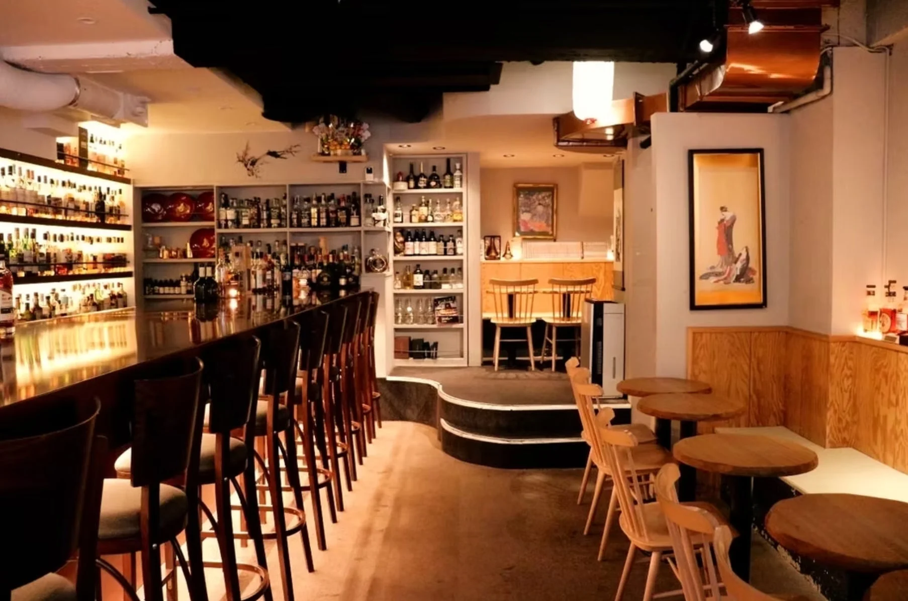 BAR 新宿ウイスキーサロン店内