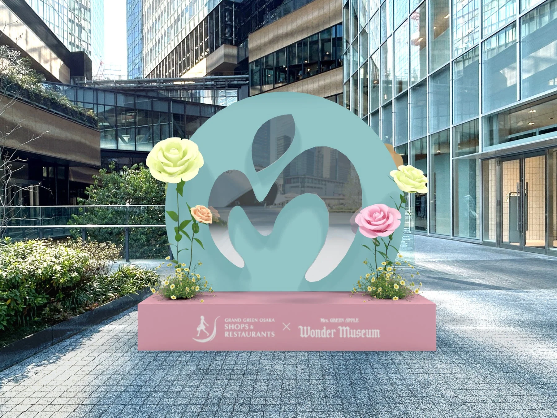 Mrs. GREEN APPLE Wonder Museumコラボイベントの屋外ディスプレイ