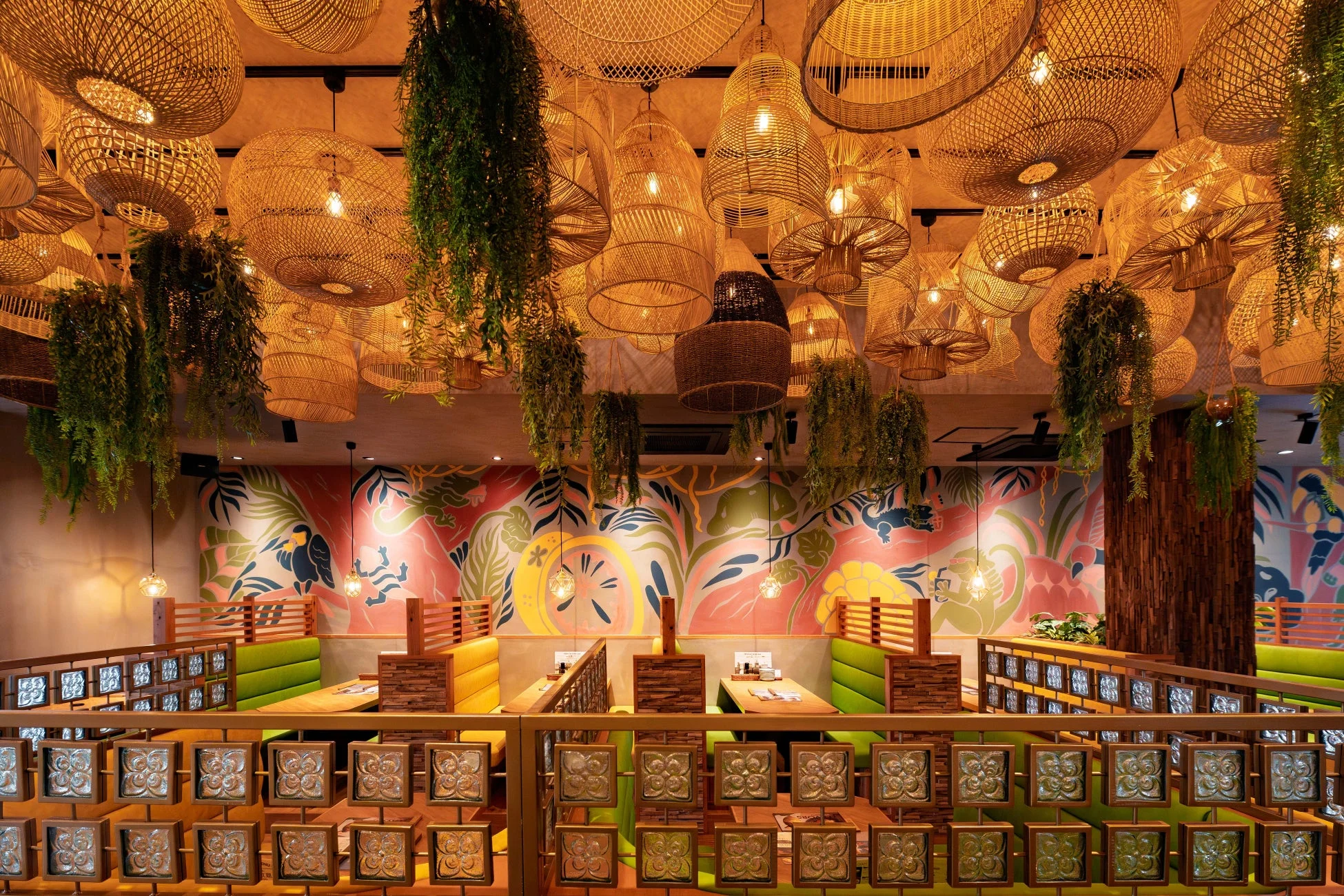 PISOLAの店内インテリア