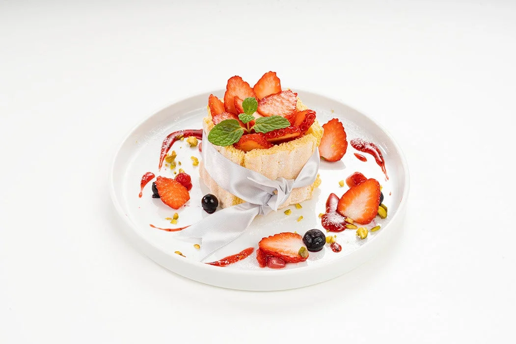 信州いちごのシャルロットケーキ