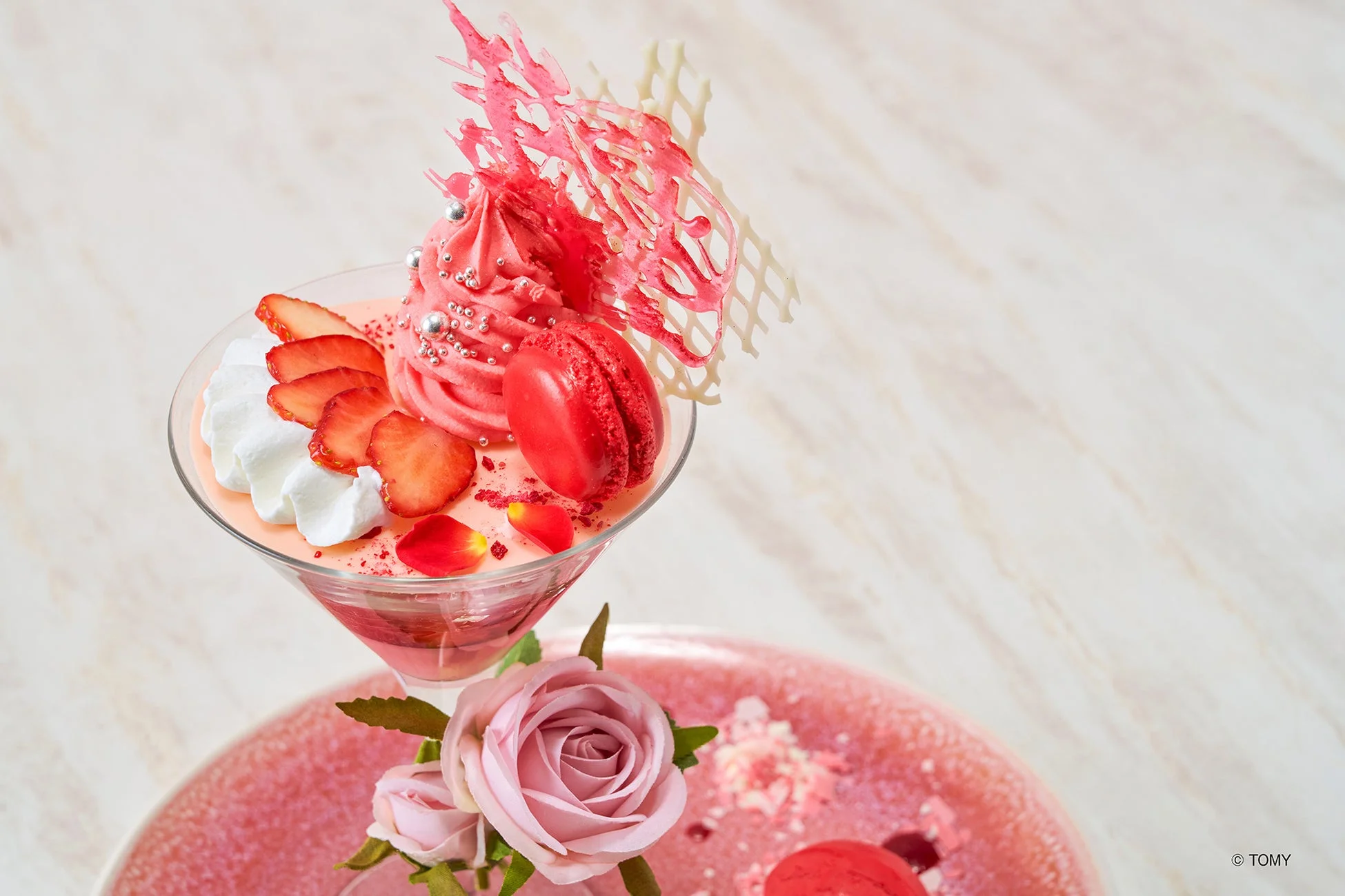 いちご&ベリーのリカちゃんパフェ