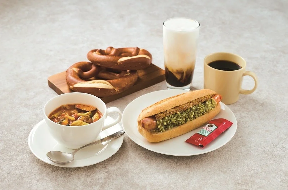 ホットドッグとドリンク