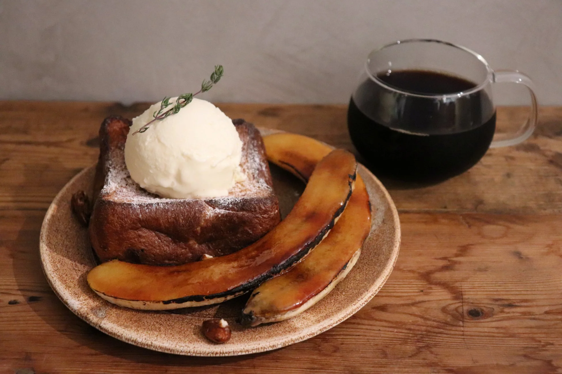 バナナアイス添えフレンチトースト