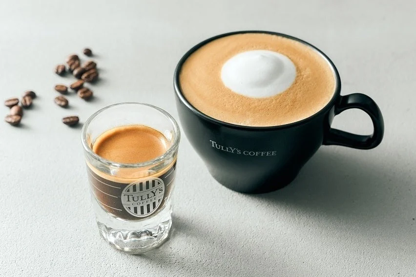 エスプレッソとカフェラテ