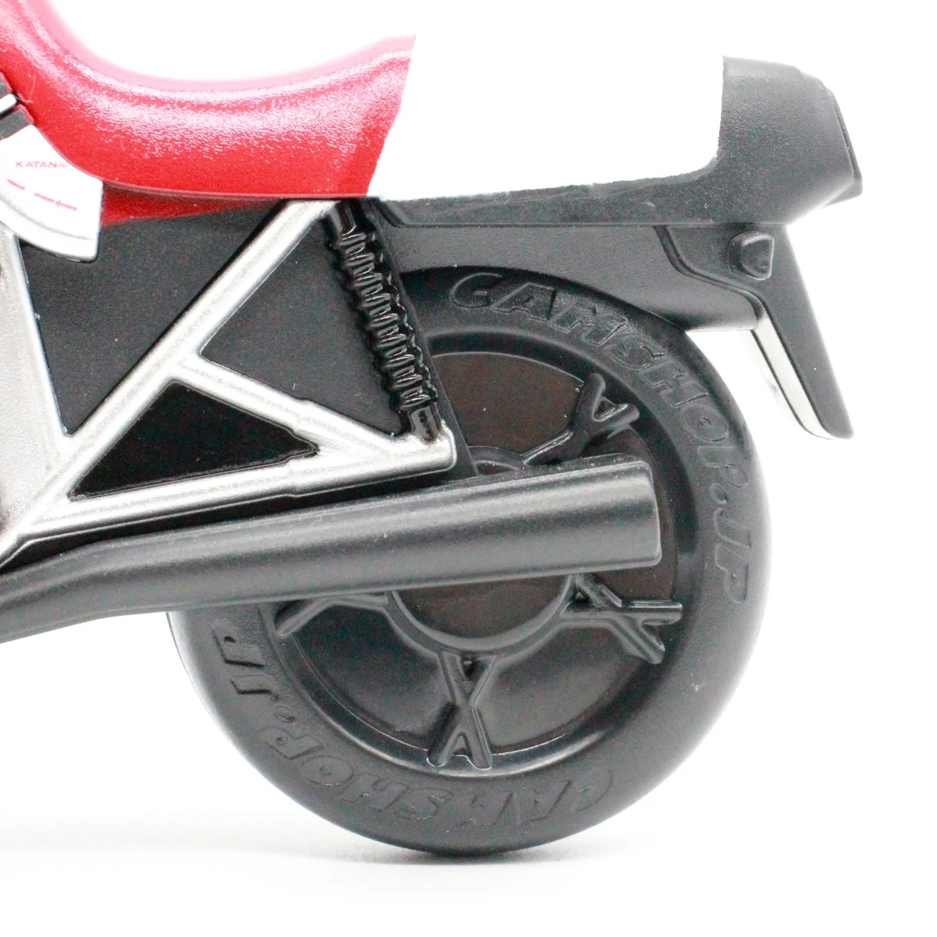 赤いピザカッターナの後部