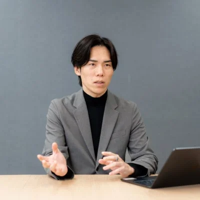 松井 健氏