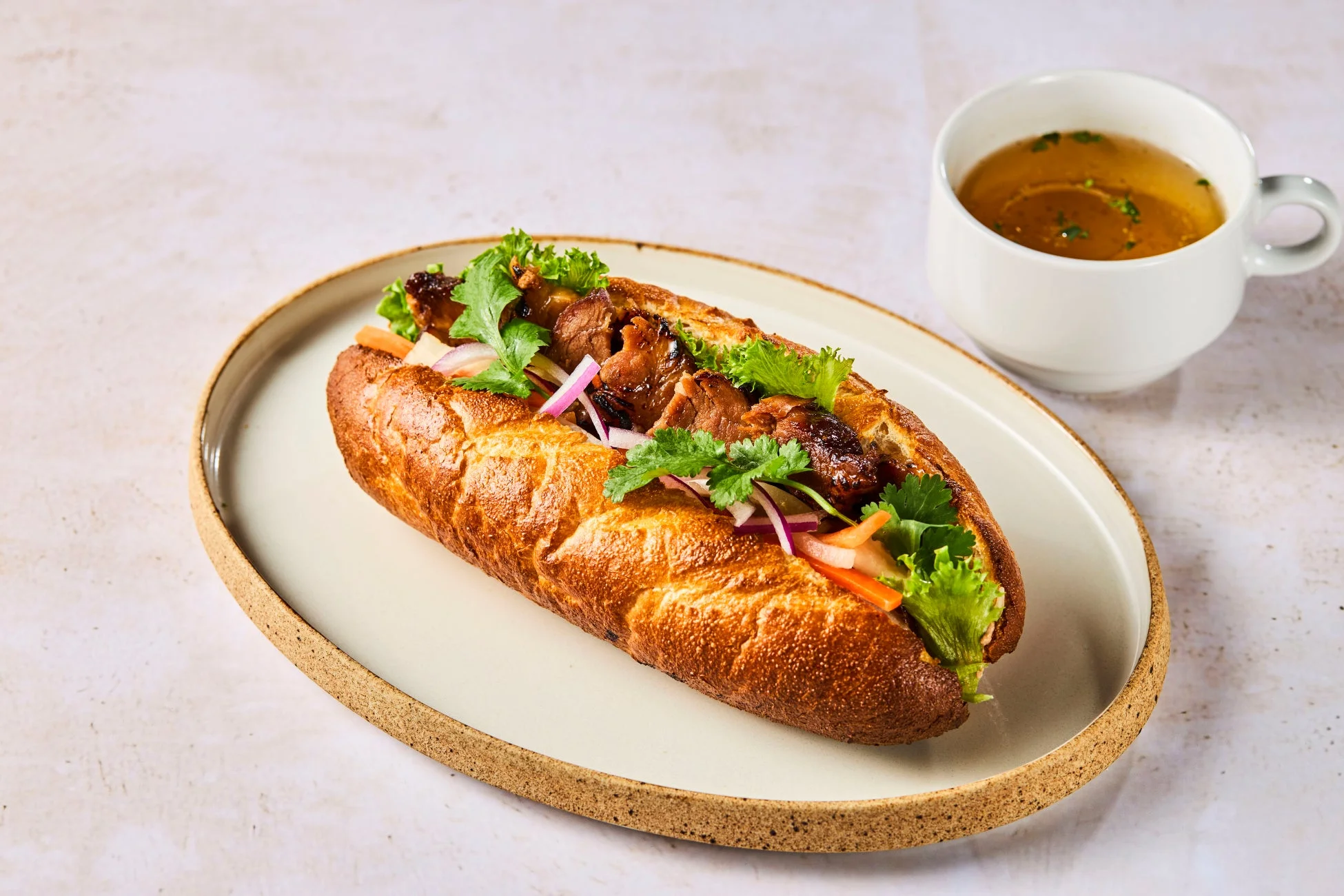 バインミーとスープ