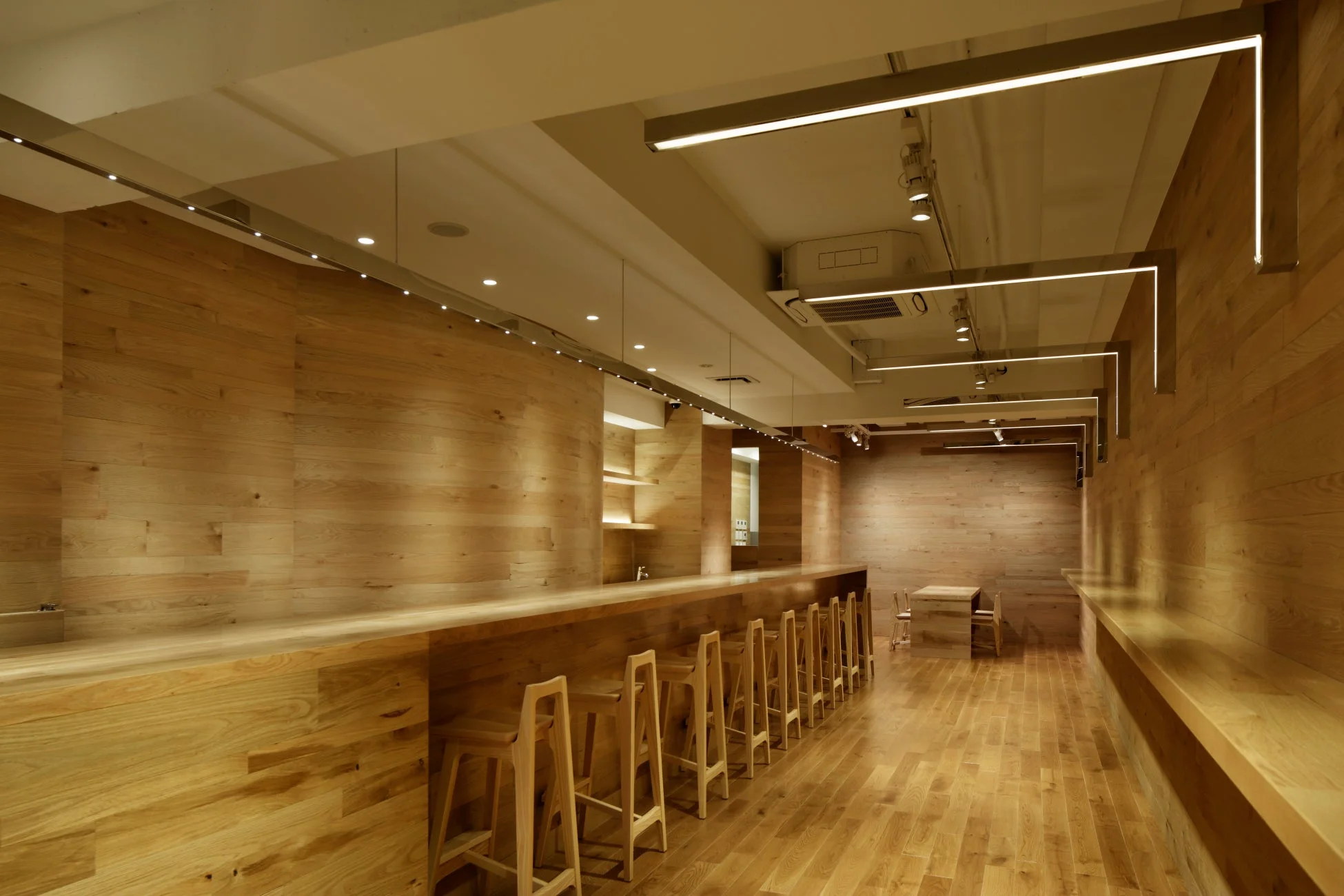 FLUX CAFEの店内風景