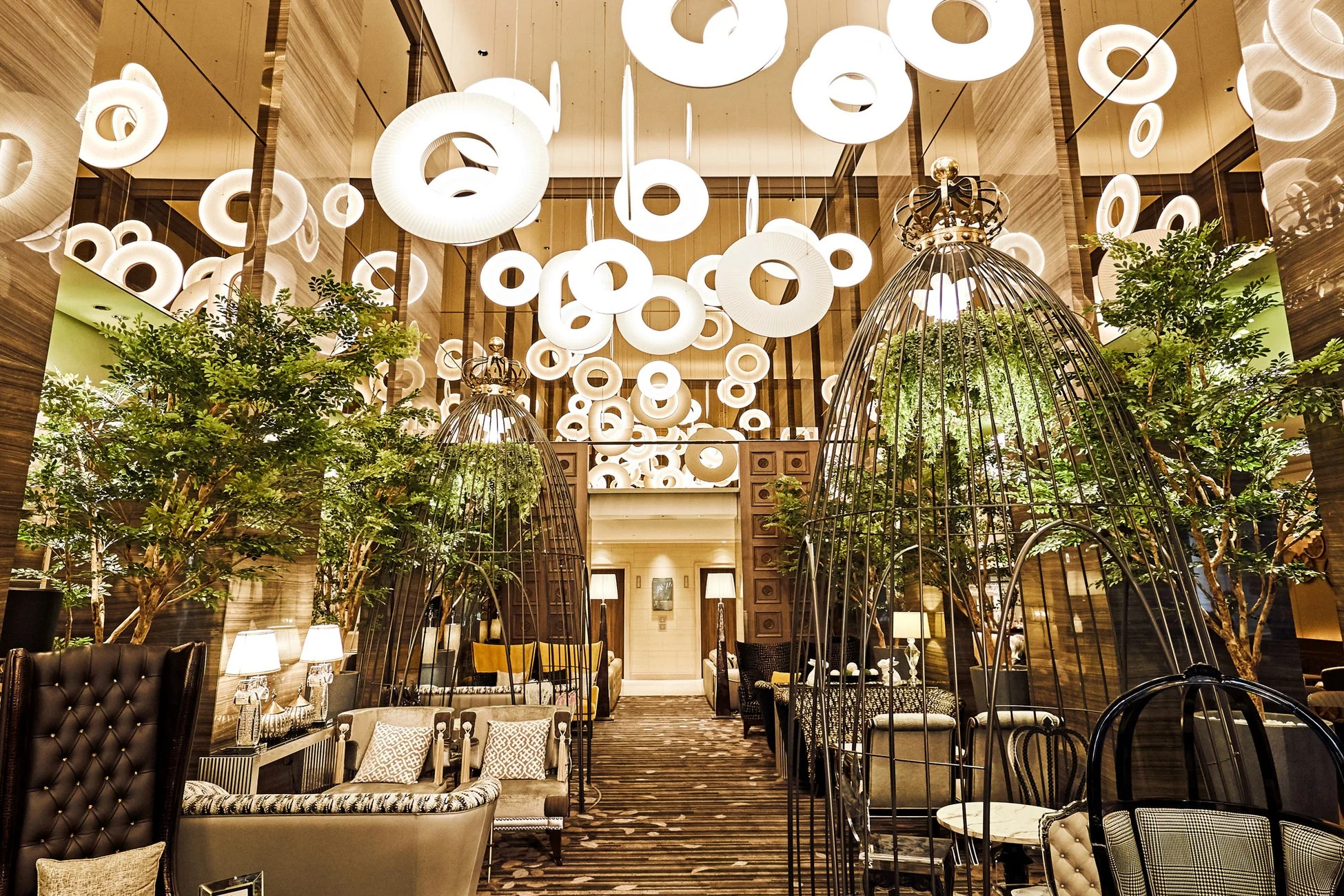 Cafe & Dining ZelkovAの店内