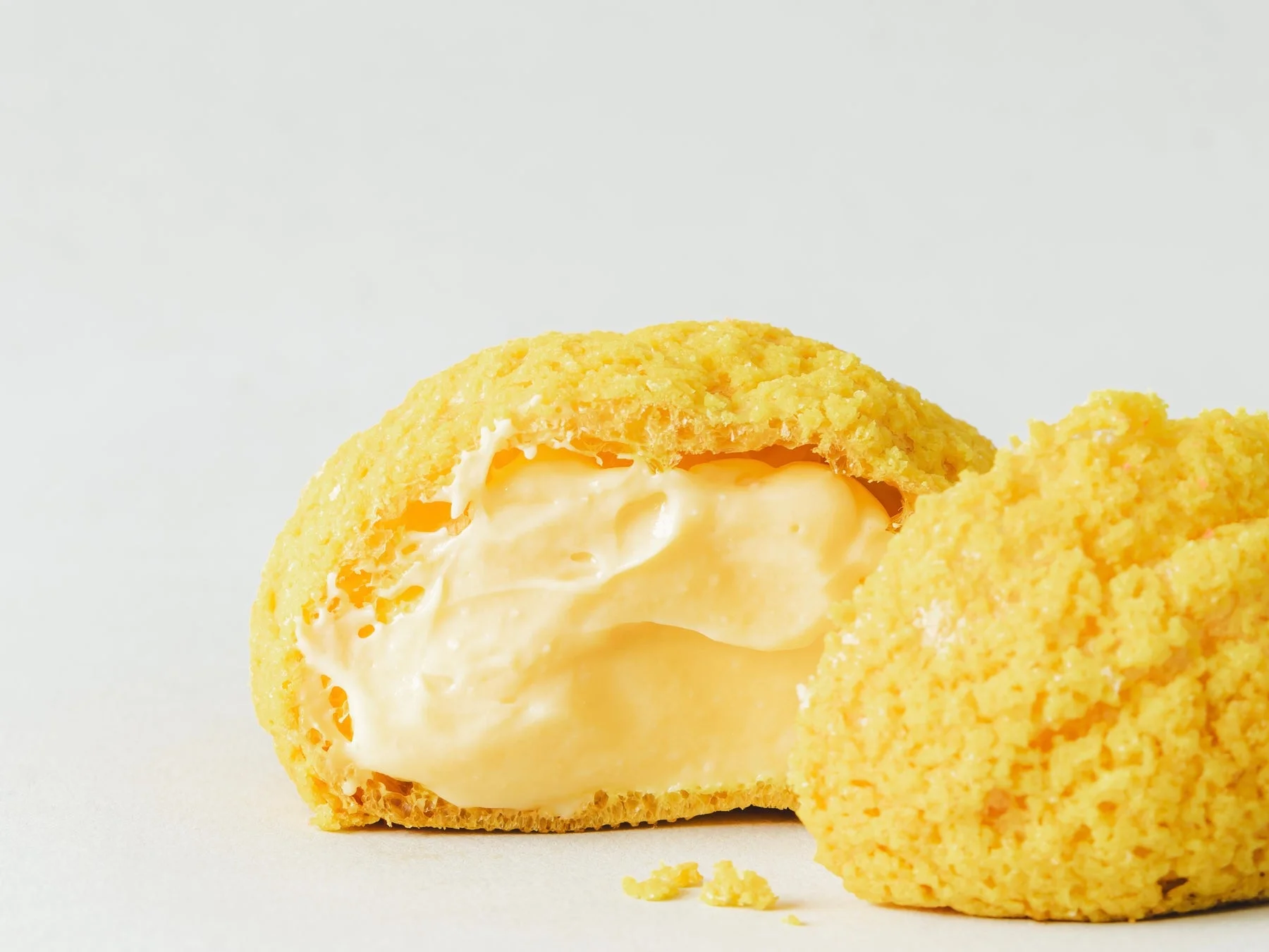 シュークリームの断面