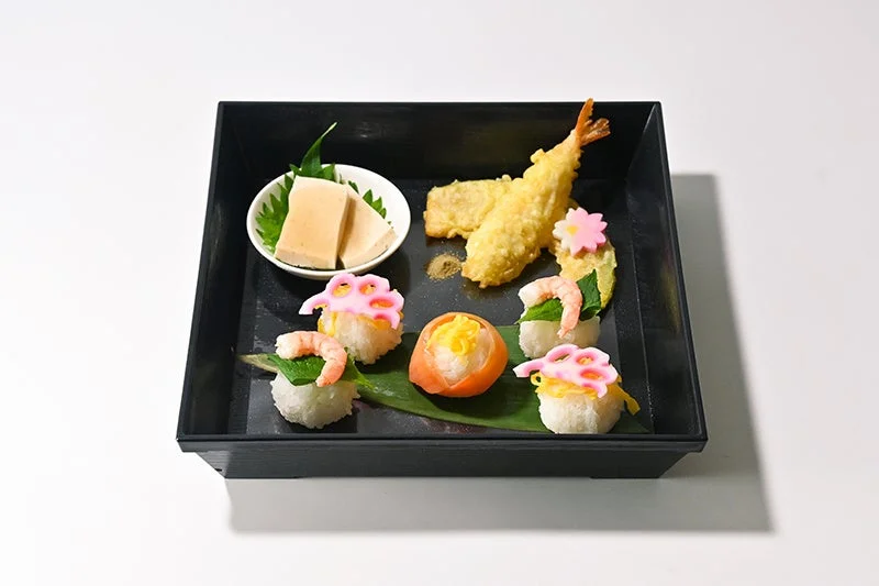 Re:valeの彩りてまり寿司御膳
