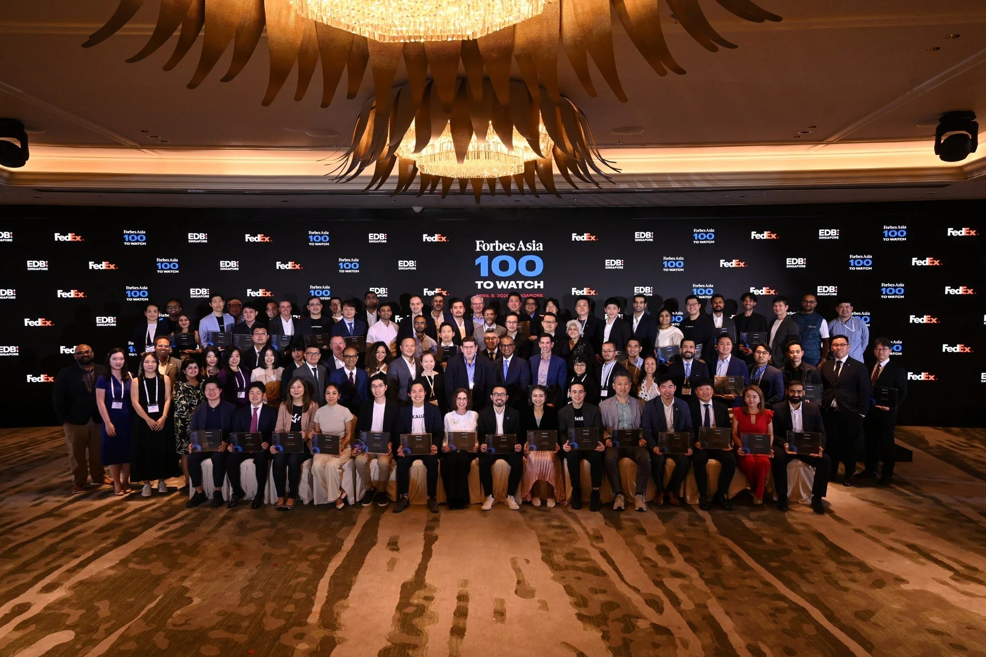 Forbes Asia 100 to Watchの集合写真