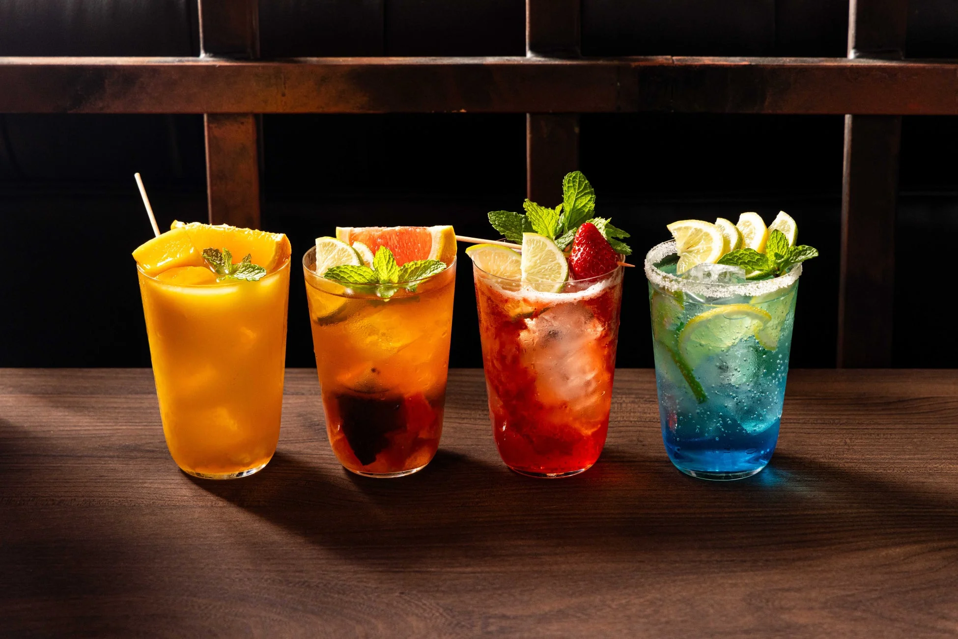 カラフルなカクテル