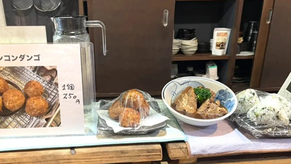 惣菜、和食、団子、おにぎり、煮物、テイクアウト、店内、食品、日本食