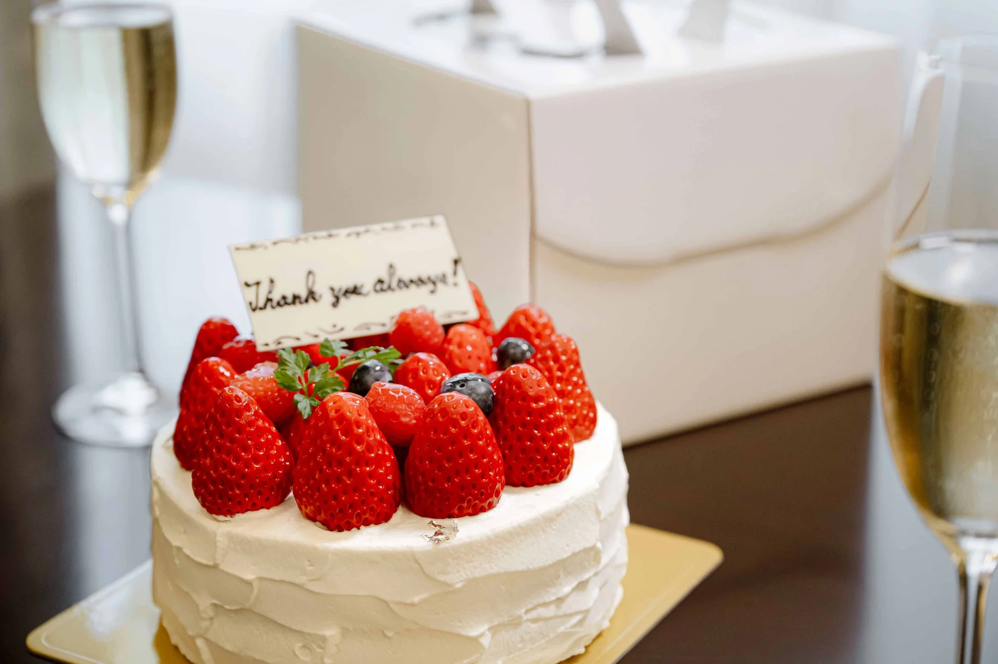 テイクアウトホールケーキ