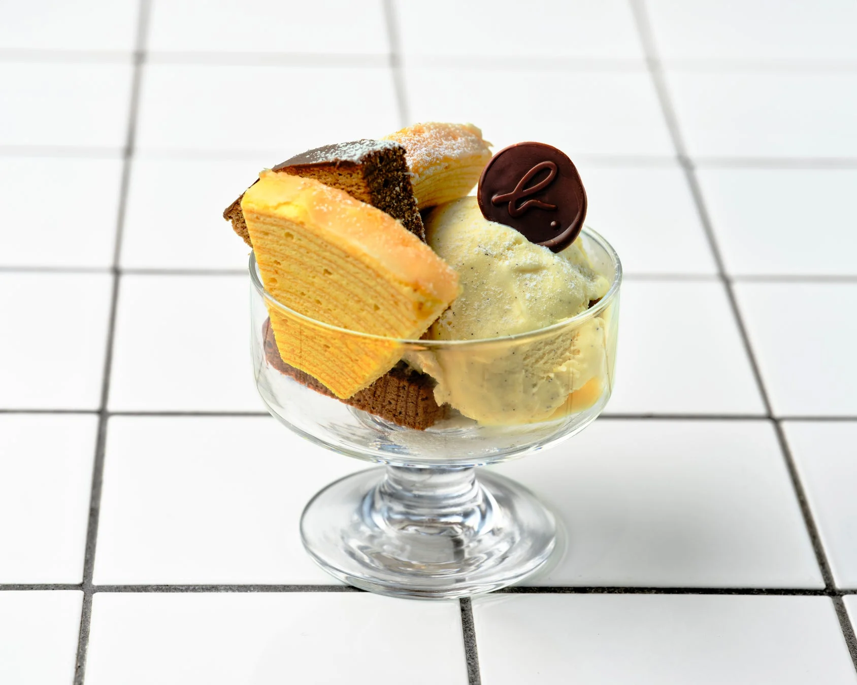 バウムクーヘンのミニパフェの画像