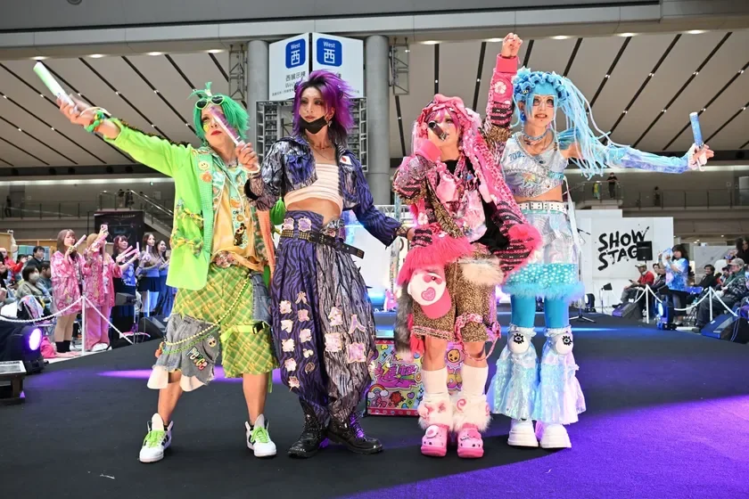 ショーステージ