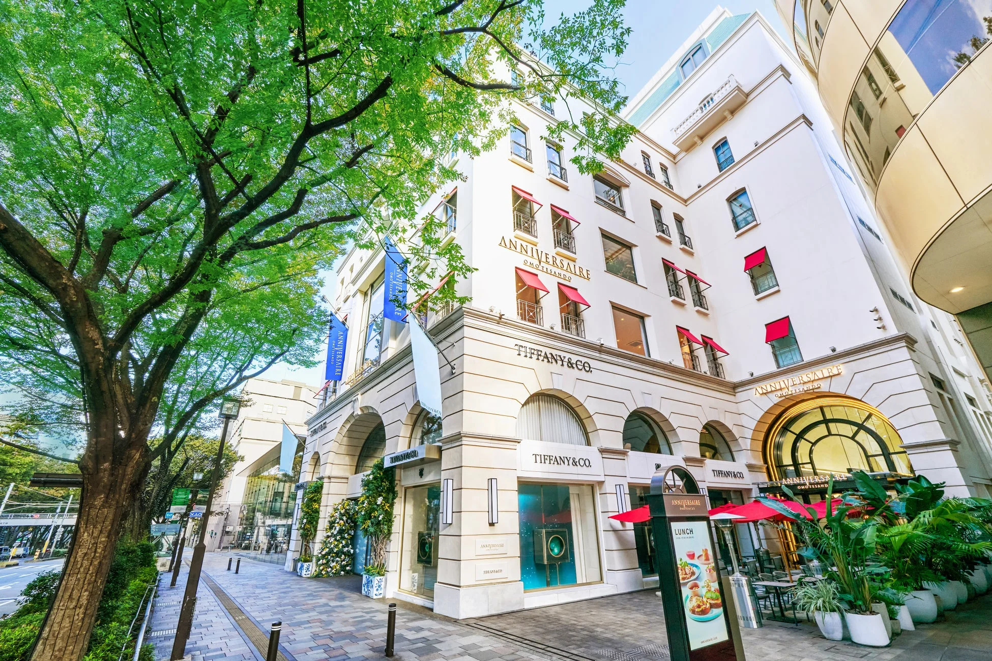 アニヴェルセルカフェ 表参道のエントランス