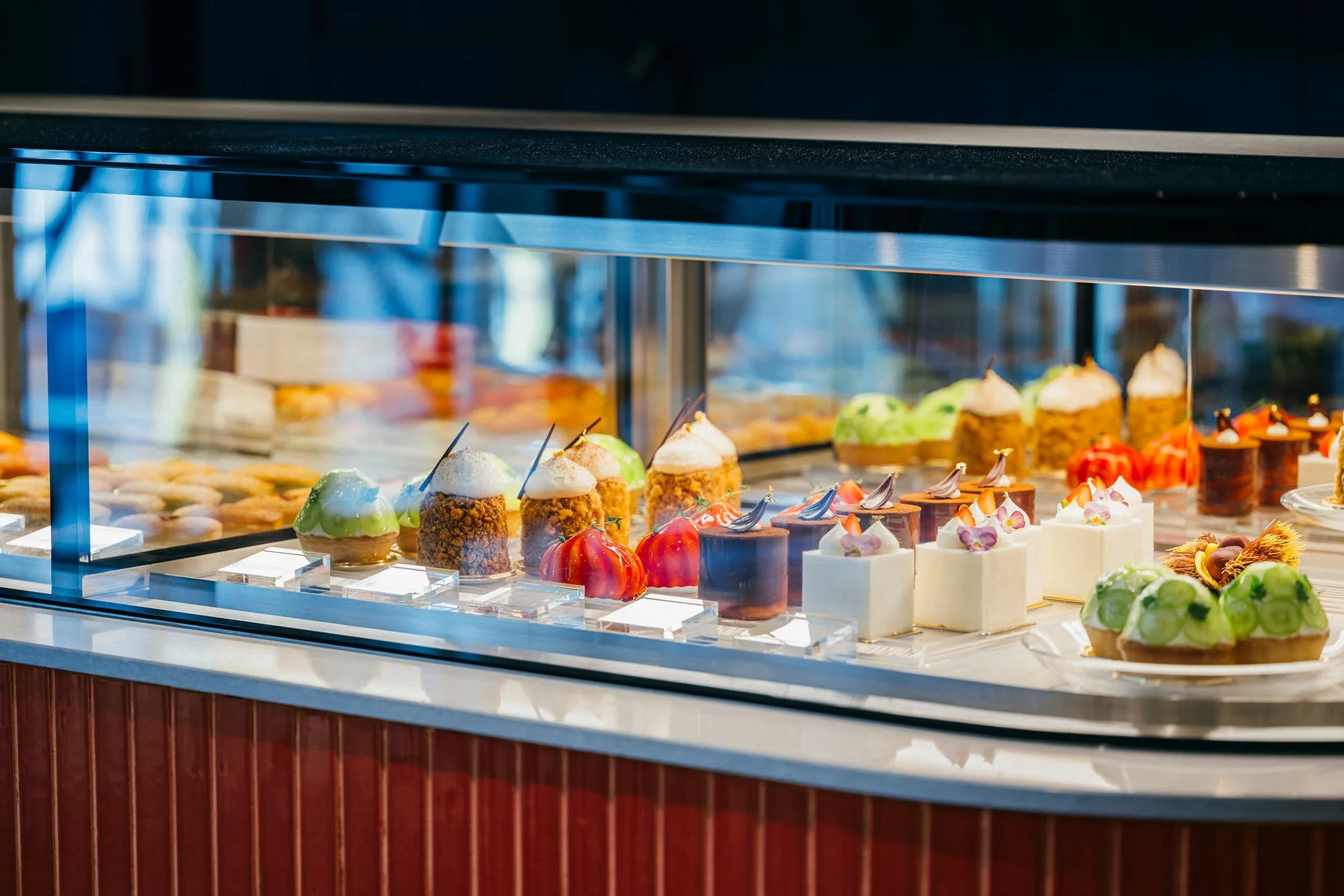 アニヴェルセルカフェ 表参道のケーキショーケース