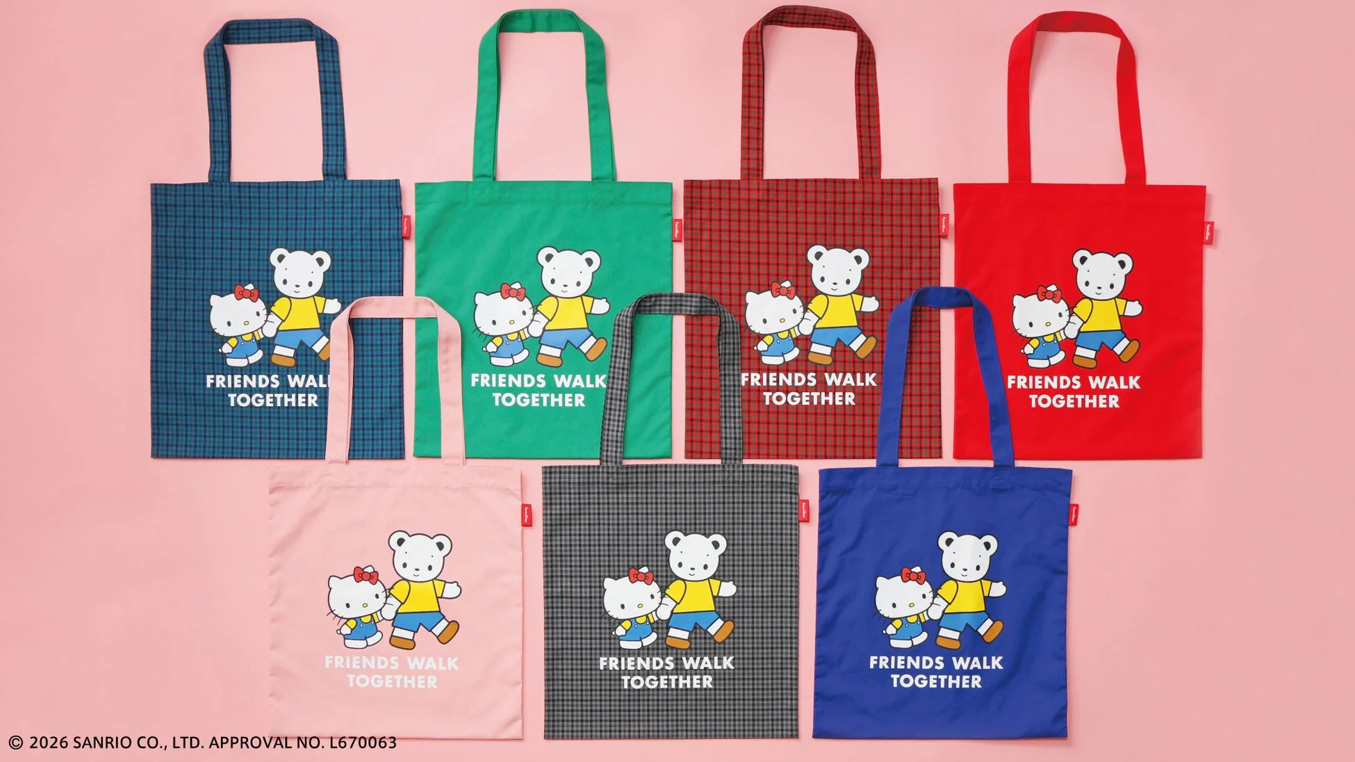ハローキティと白いクマのキャラクターが手をつないで歩くイラストが描かれたトートバッグ