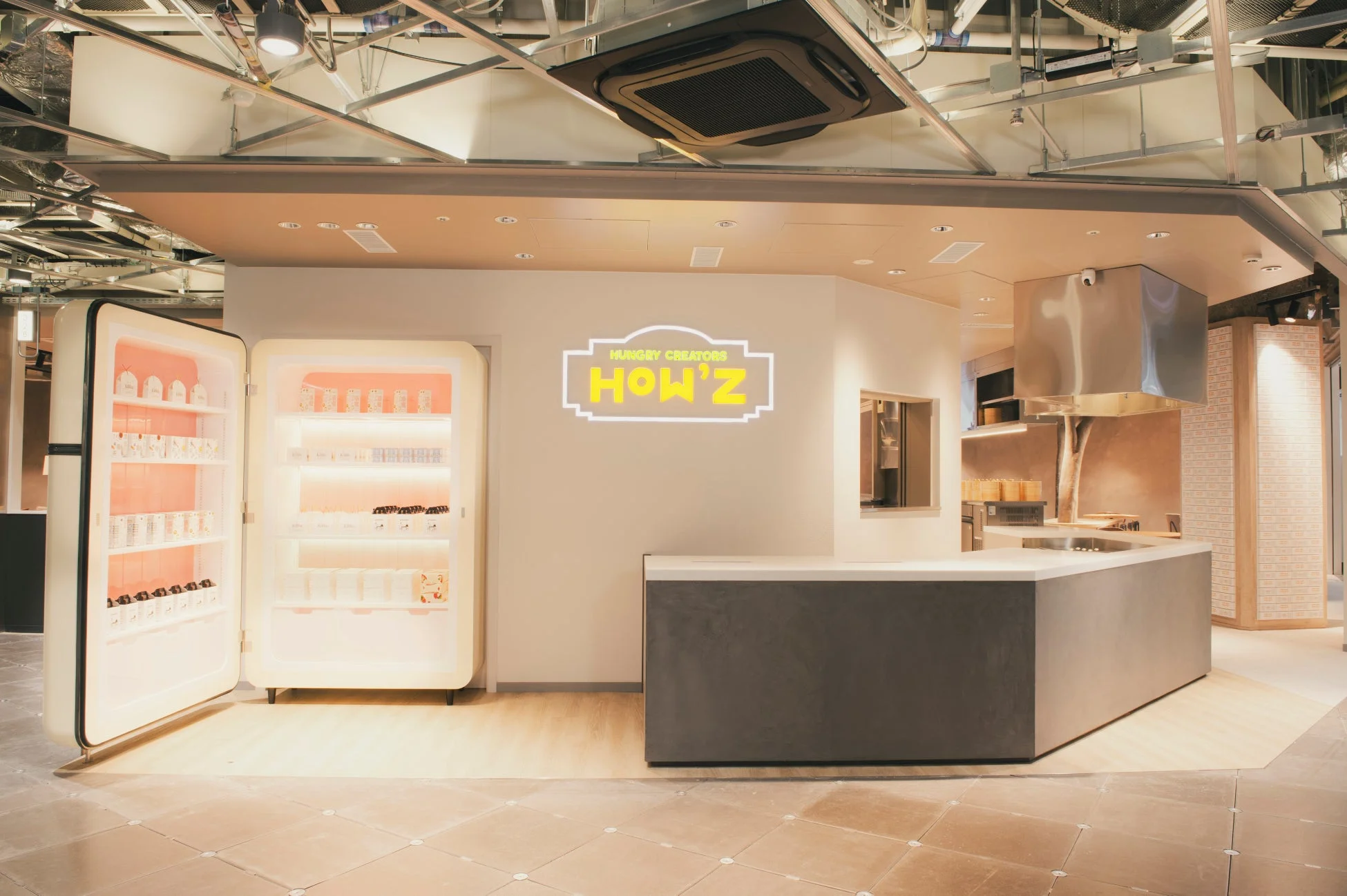 HOW’z 店内