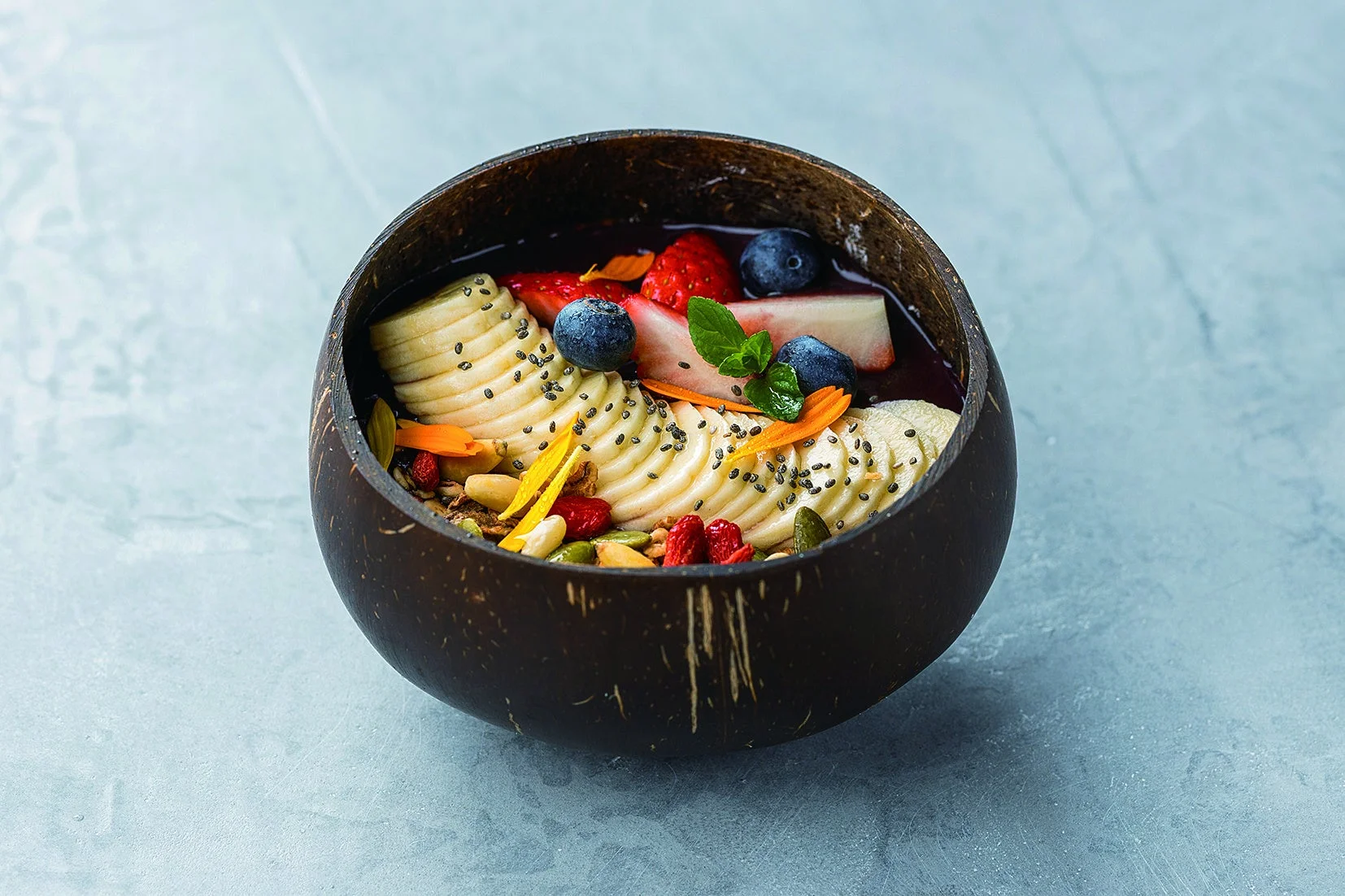 ココナッツボウルのアサイーボウル