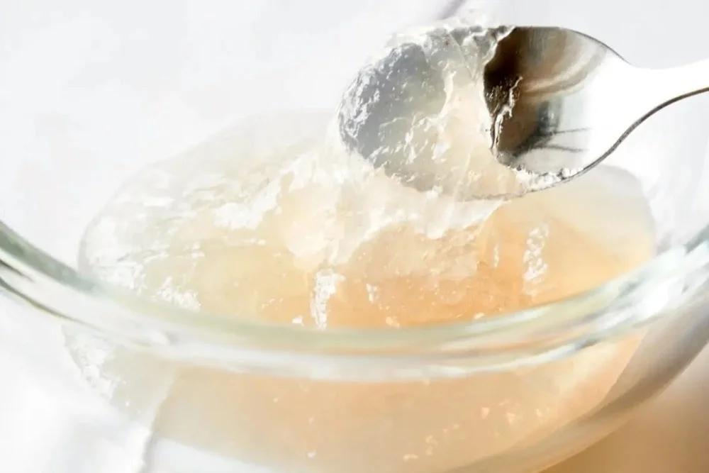 ゼリー状の素材（ワッフルの食感を表現するイメージ）