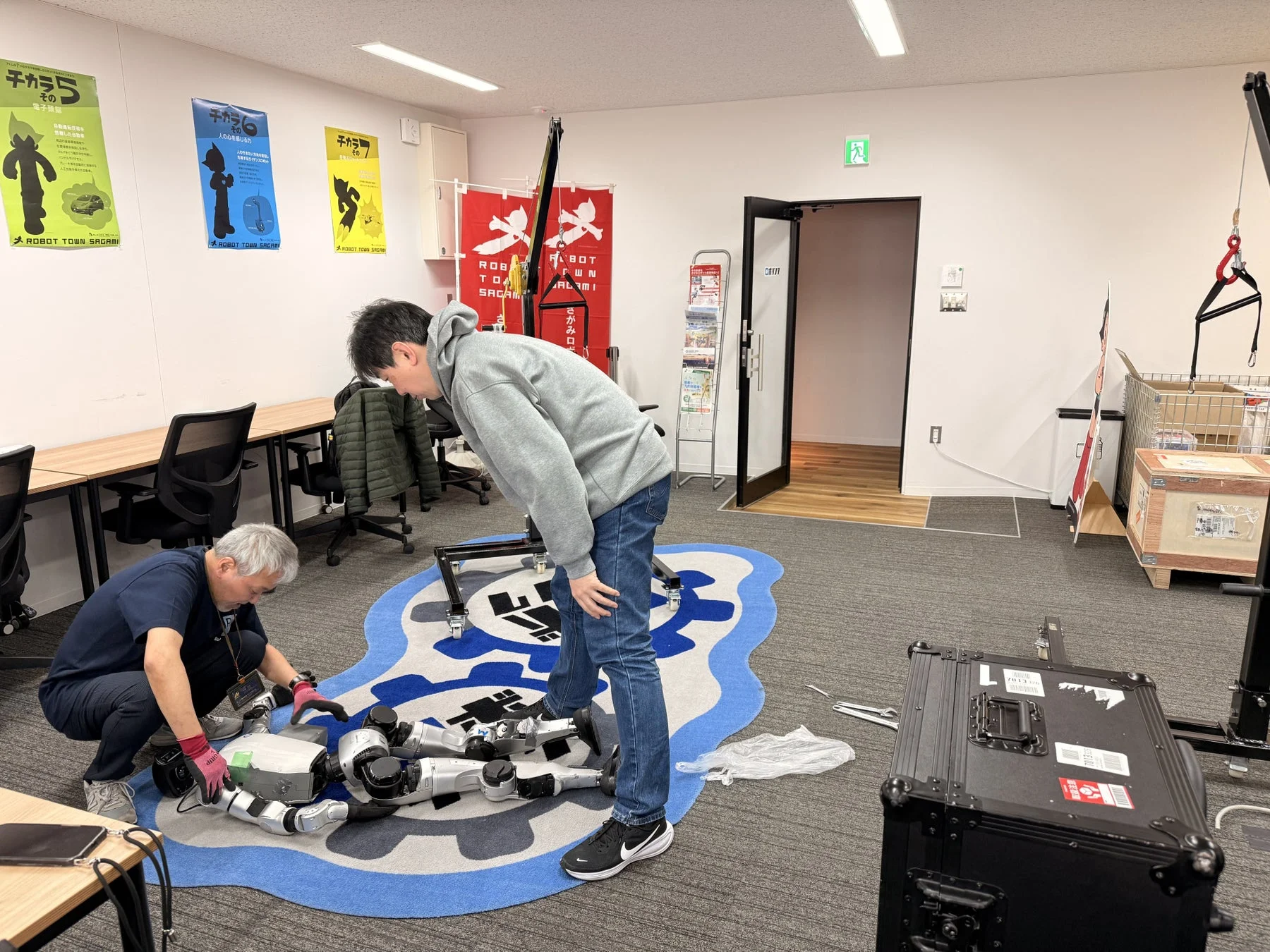 ロボット組み立て/修理