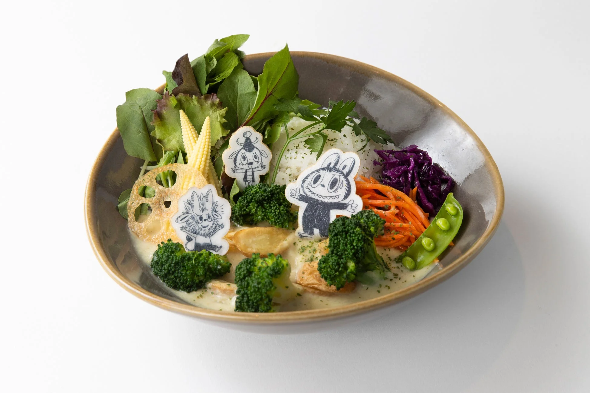 THE MONSTERLAND CREAM CURRY