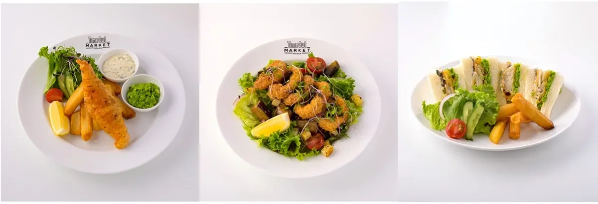 フィッシュアンドチップス、エビサラダ、クラブサンドイッチの3種類の料理