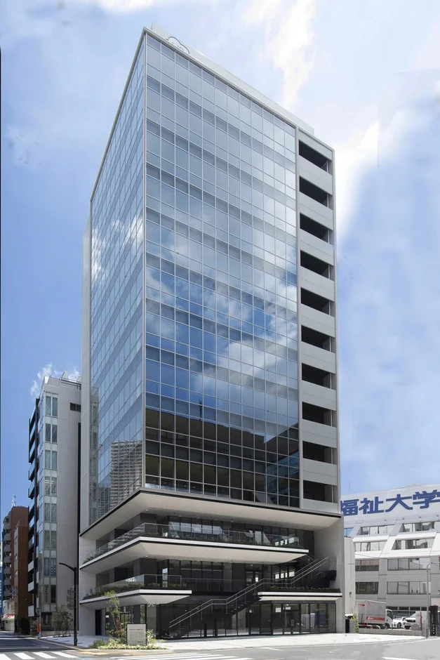 Commune Plazaが入居する高層ビルの外観