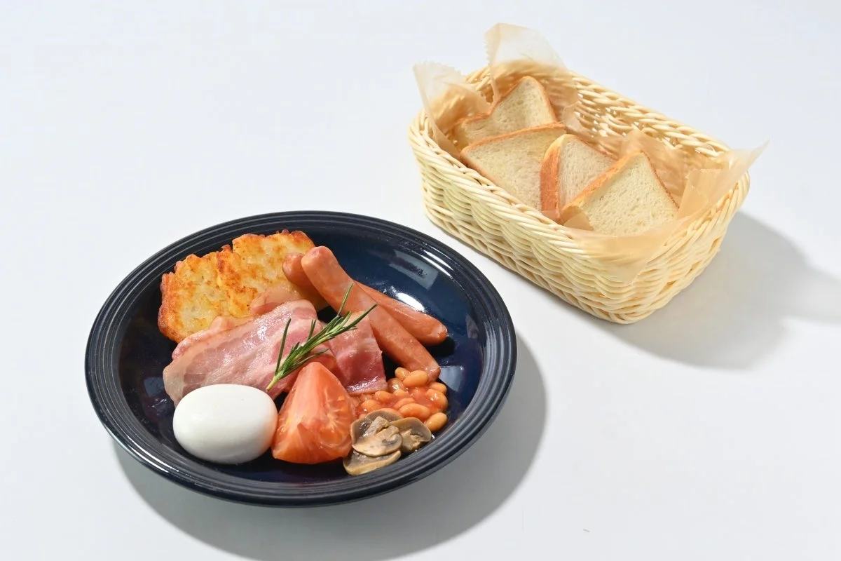 デビルズパレスの朝食プレートセット