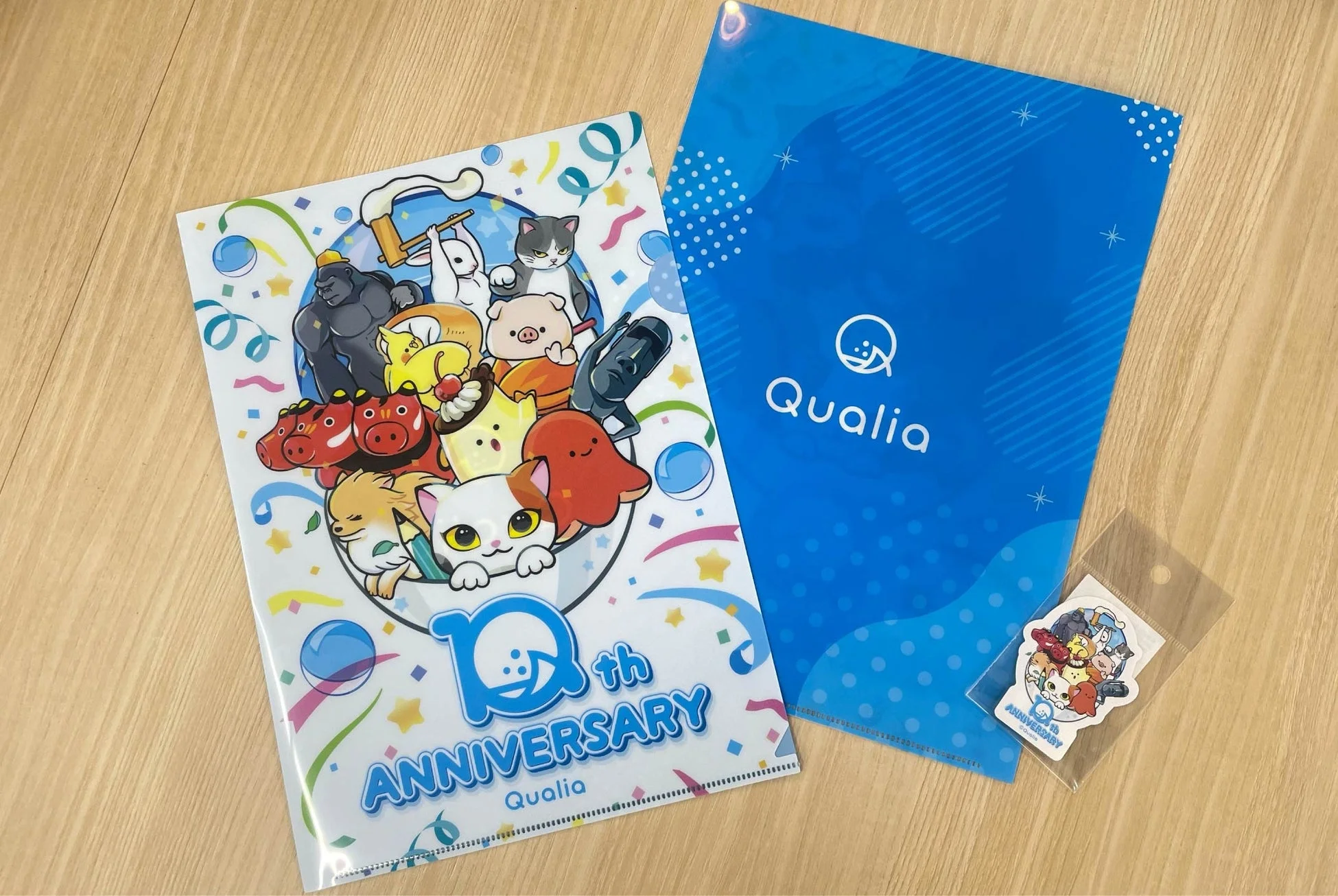 会場限定グッズ:10周年記念クリアファイルとステッカー
