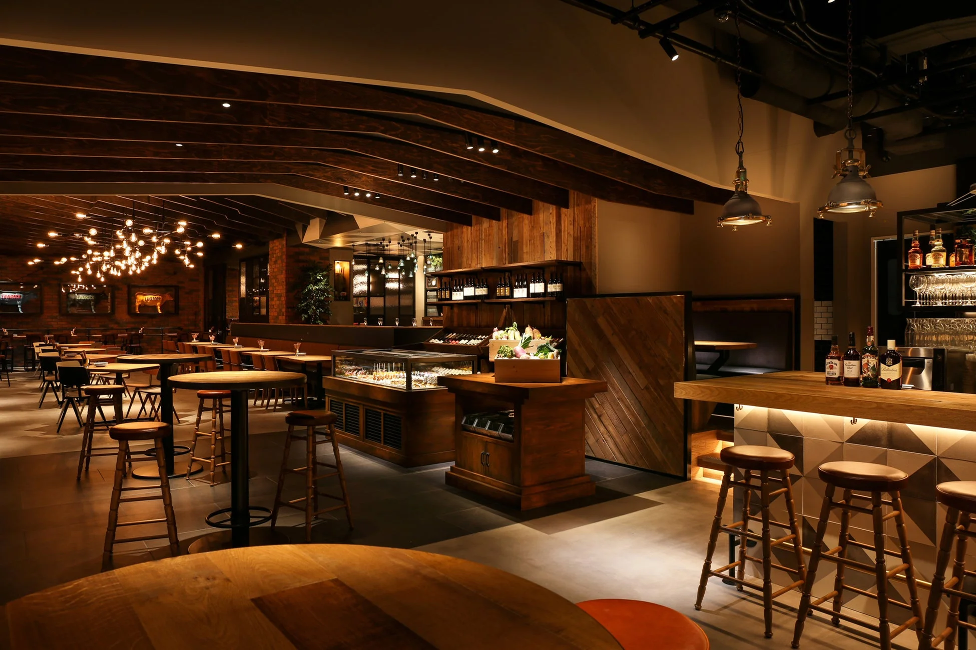LAVAROCKの店内