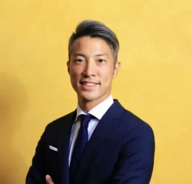 秦卓民氏