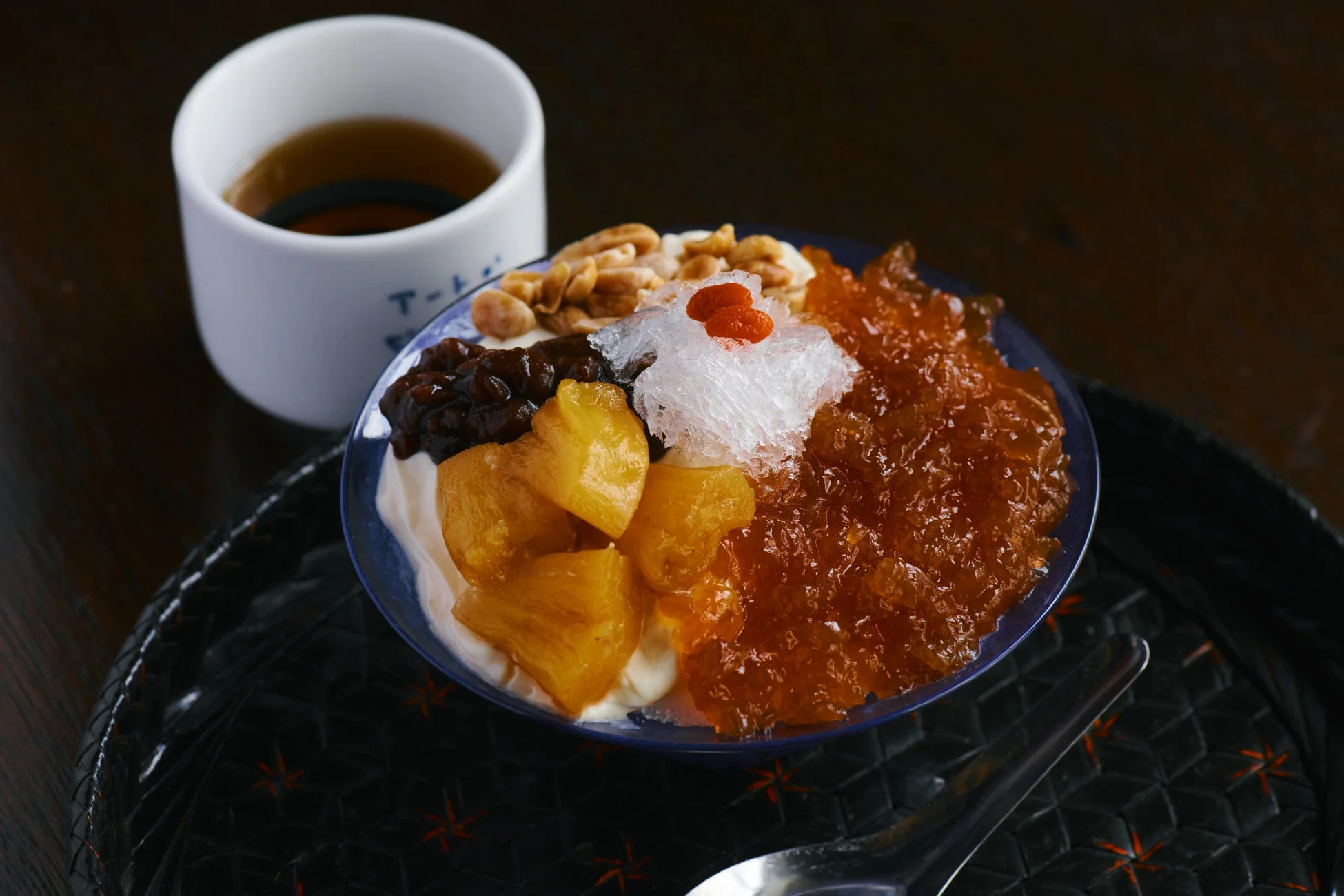 季節限定 マンゴーの豆花氷
