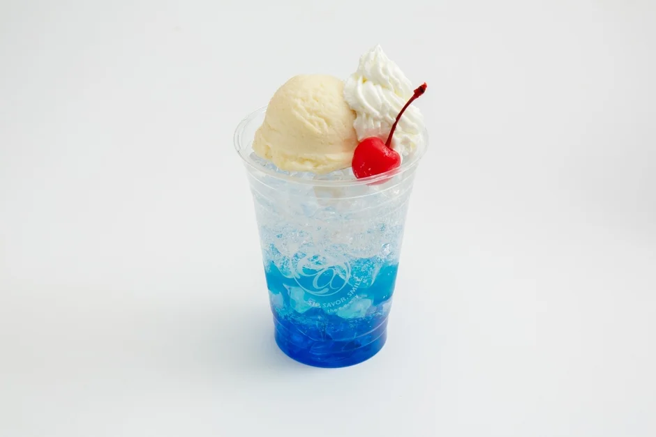 ウルトラマンテオ ブルーライチクリームソーダ
