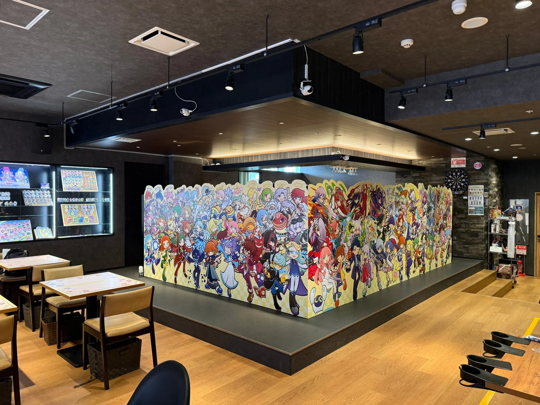 ぷよクエカフェ2026 店内ディスプレイ