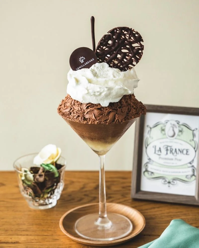 チョコレートと洋梨のパフェ