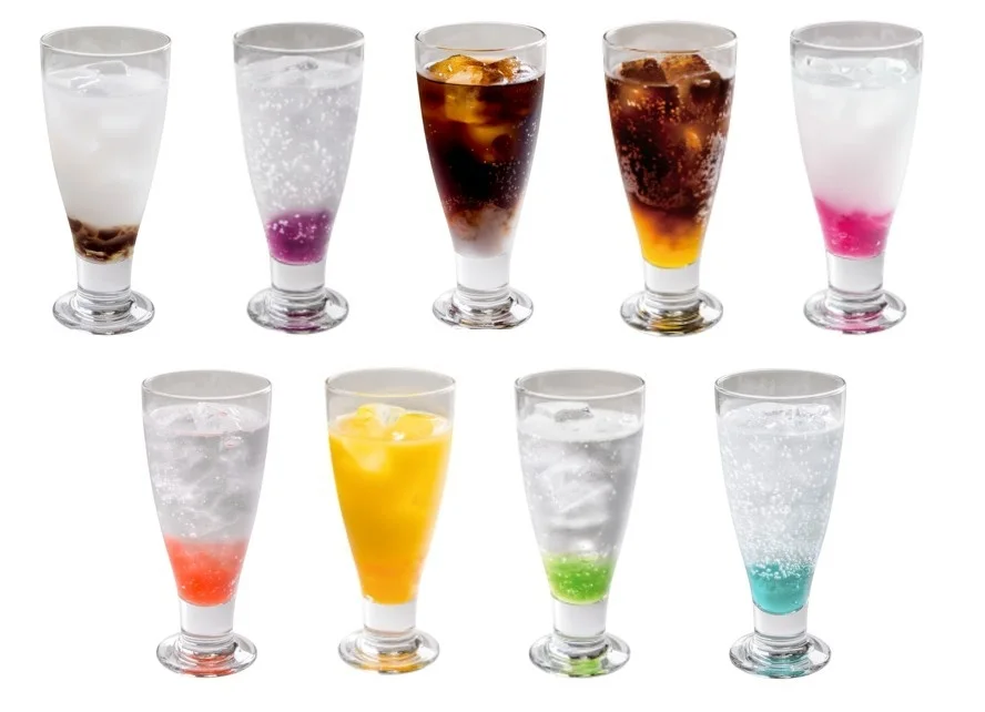 カラフルなドリンクの集合写真