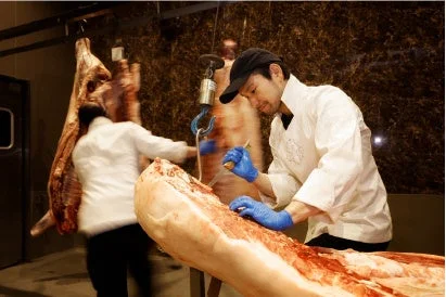 肉、解体、食肉加工、精肉、職人、作業、食肉処理場、肉屋、食肉、食材