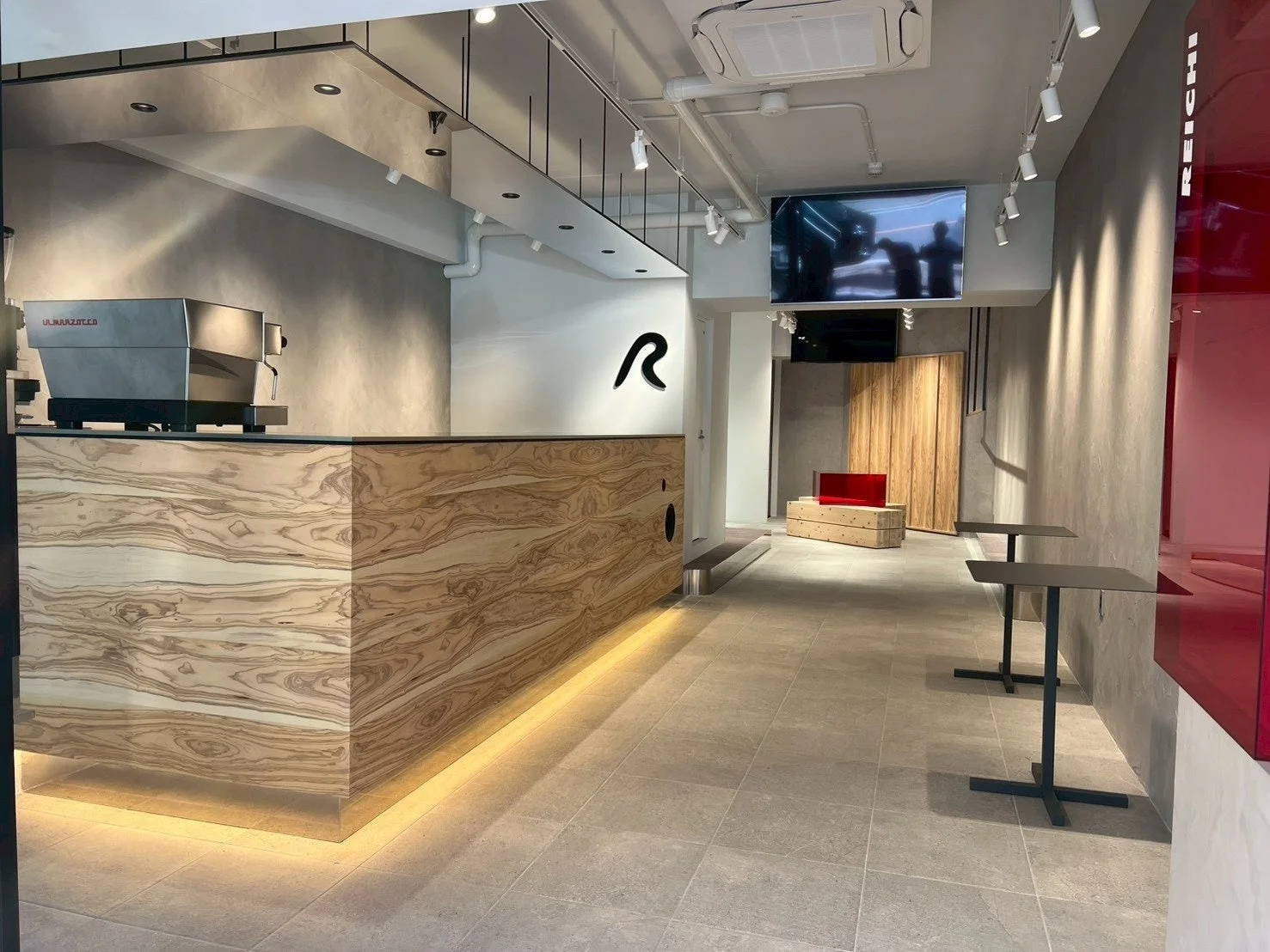 R COFFEEのコーヒーマシン