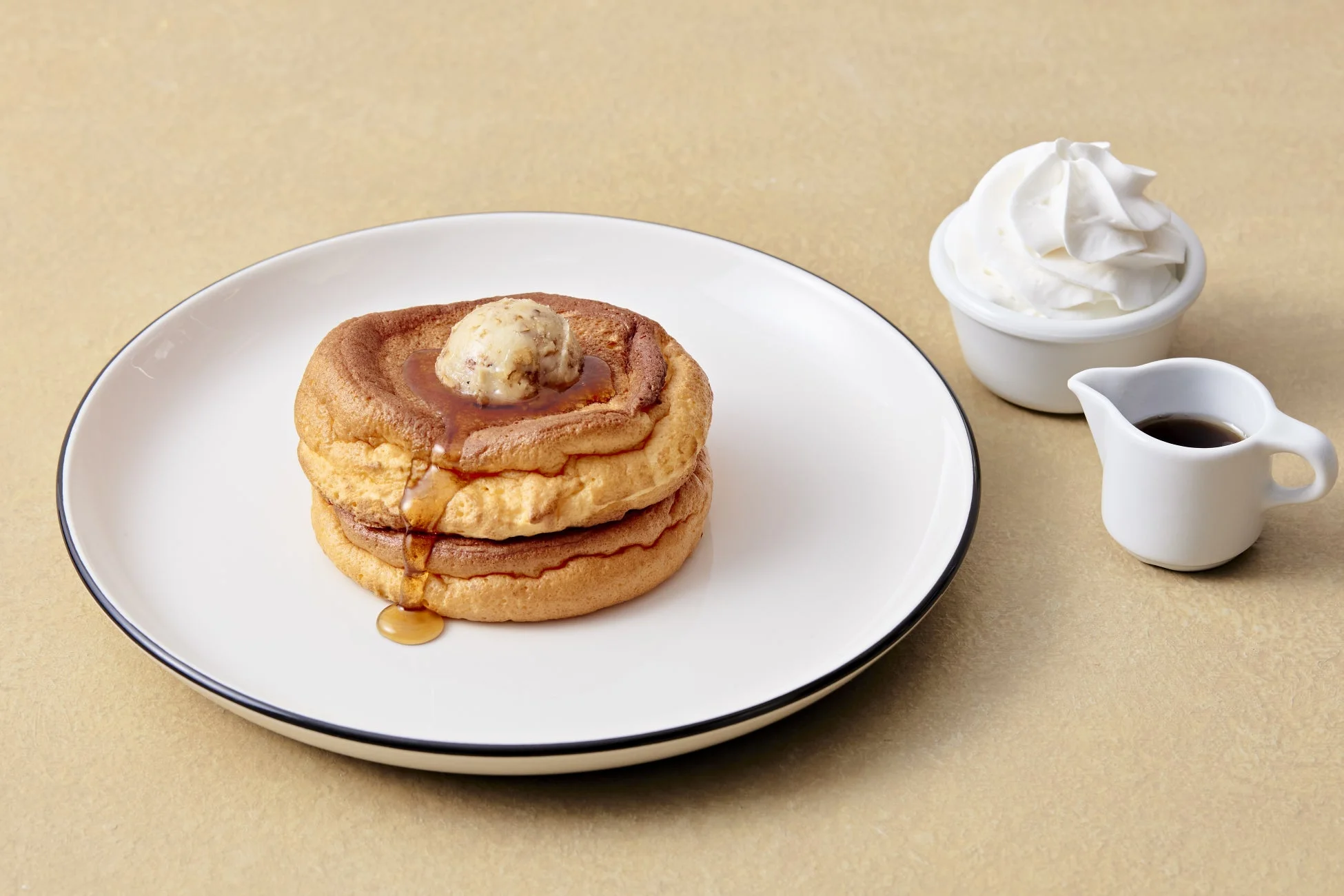 ふわふわのスフレベイクパンケーキ