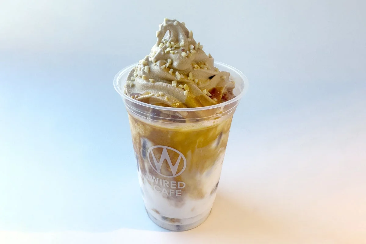 WIRED CAFEのアーモンドラテピーナッツフロート
