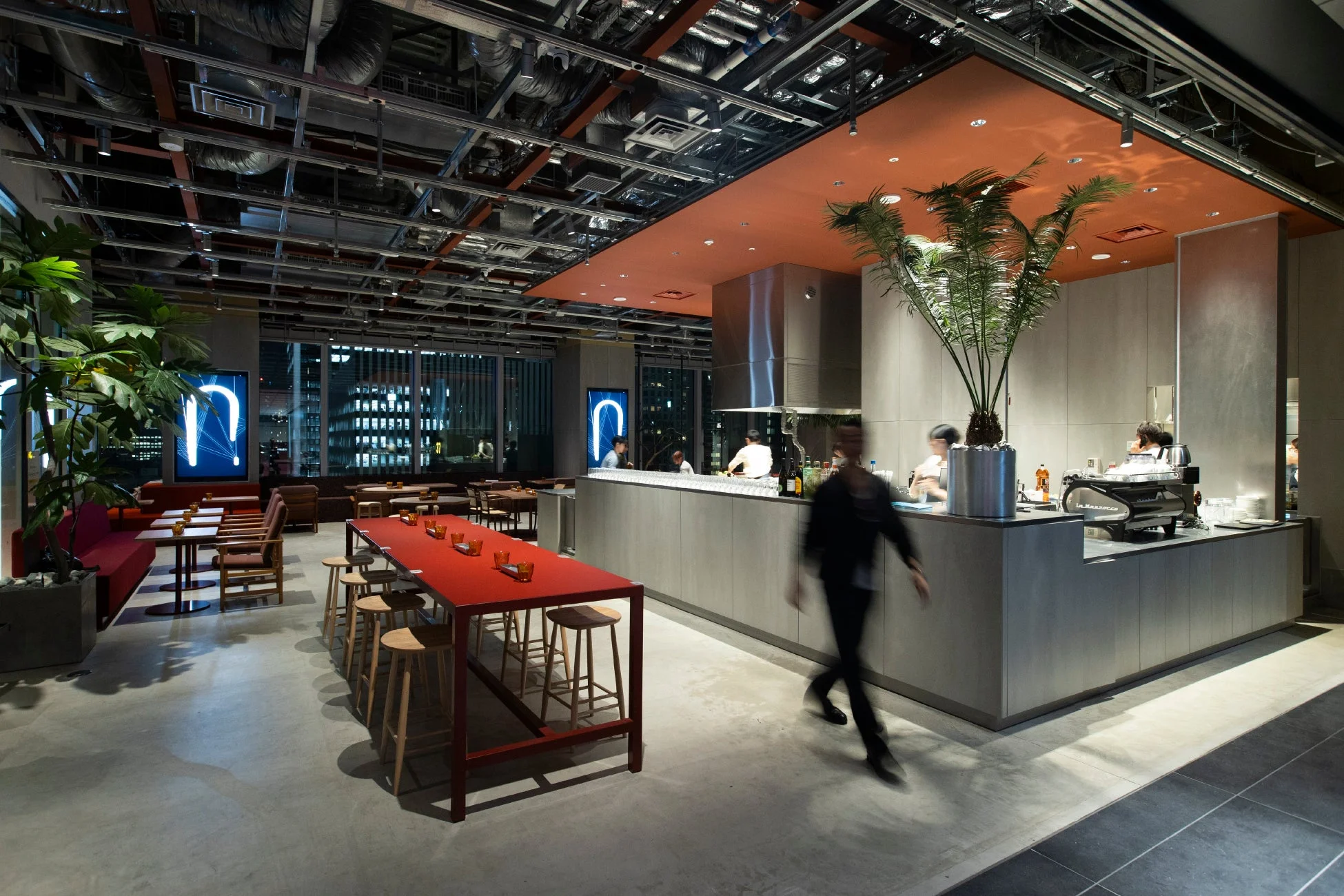 TOKYO NODE CAFE店内